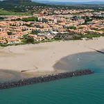 Port Richelieu, Centre Port Climatise, Vue Pisicne Apartment *