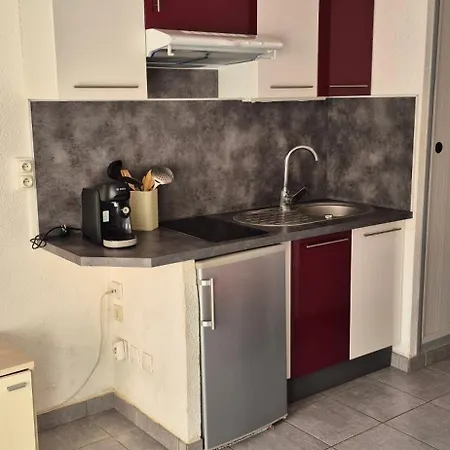 Apartment Port Richelieu, Centre Port Climatise, Vue Pisicne *