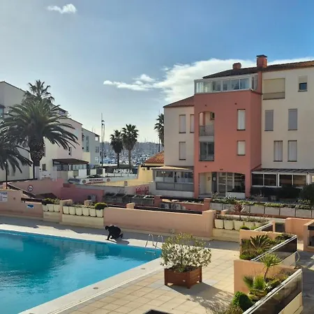 Port Richelieu, Centre Port Climatise, Vue Pisicne Apartment