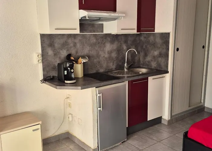 Apartment Port Richelieu, Centre Port Climatise, Vue Pisicne *